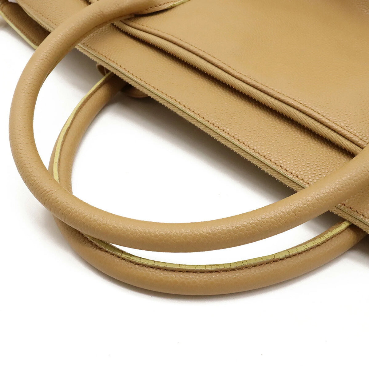 Pre-Owned Beige Caviar Skin Tote Bag B9588