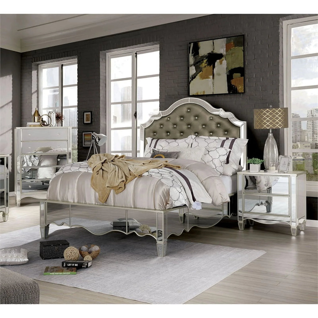 Silver Wood 3-Piece Bedroom Set W986