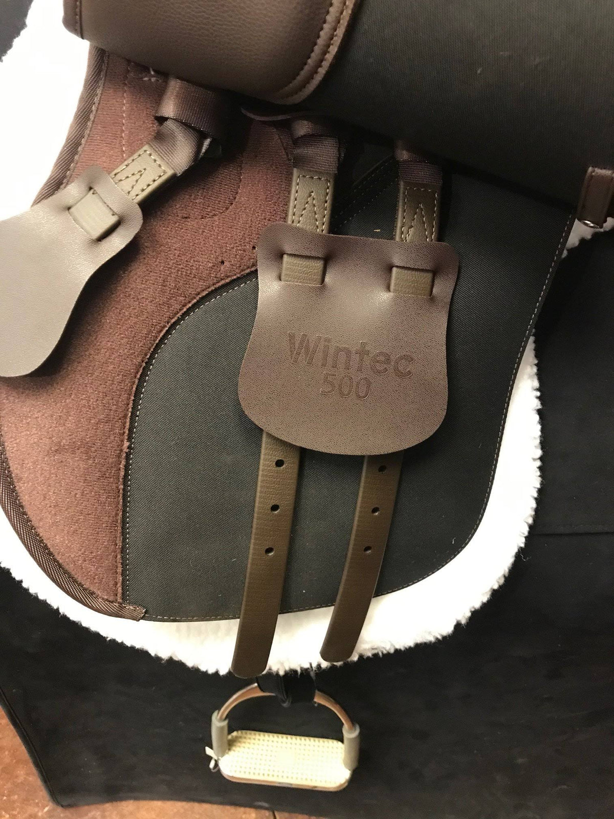 Brown Flocked All Purpose Saddle Z958
