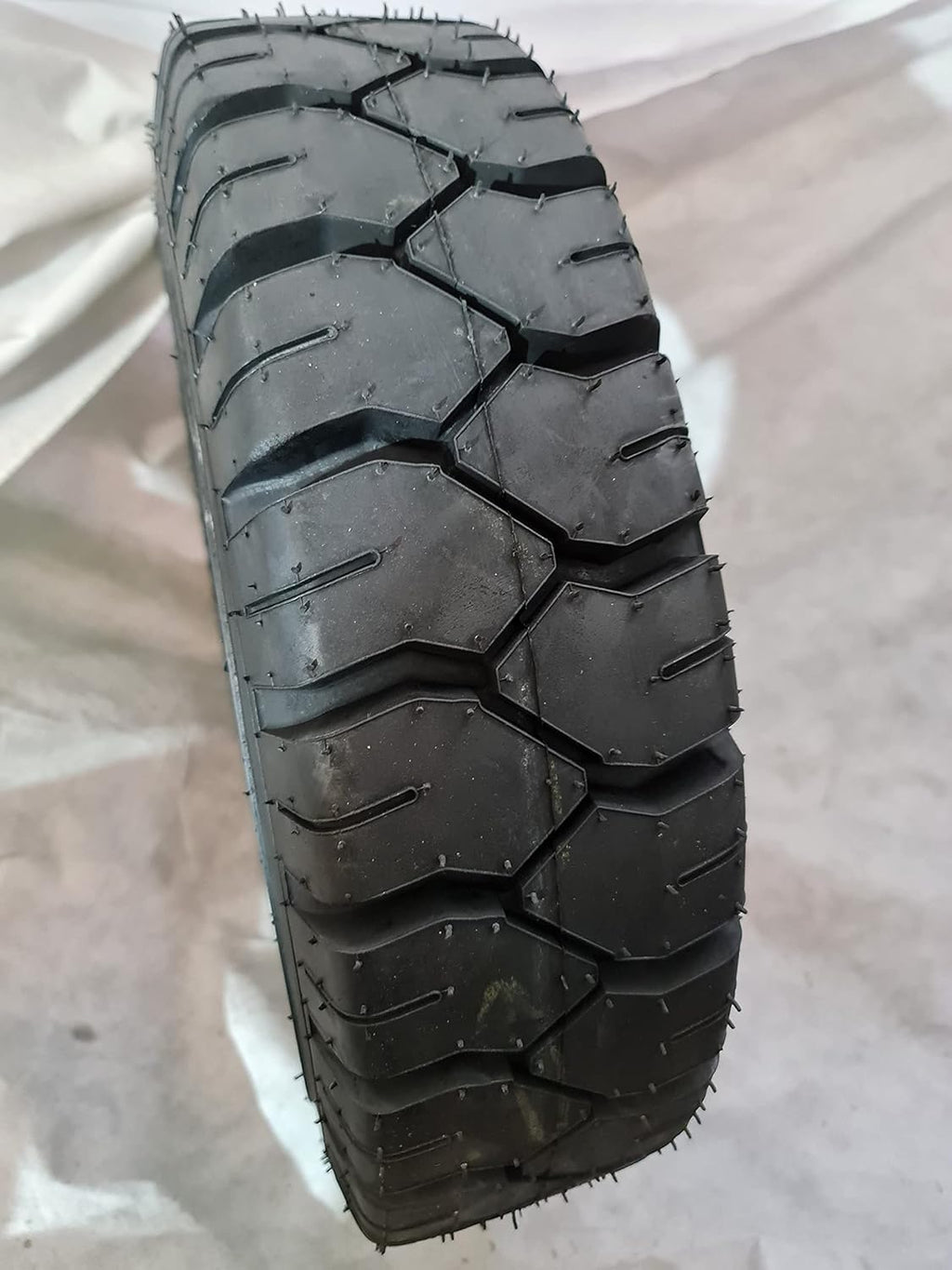 6.50-10 12 Ply Forklift Tire I797